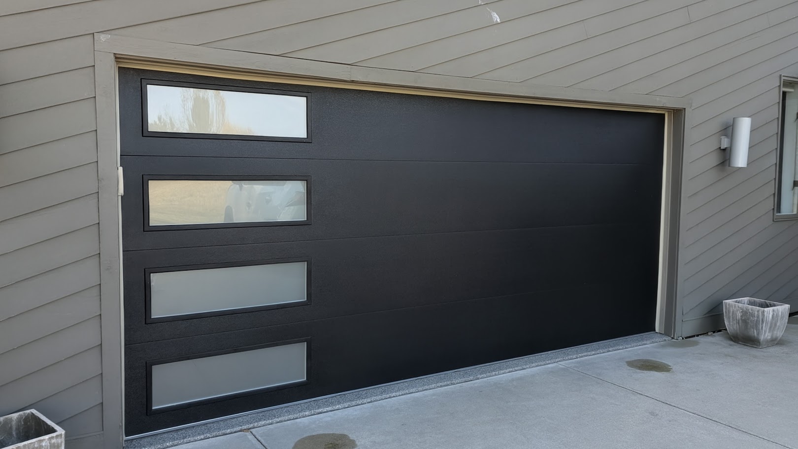 Sanford MI garage door replacement